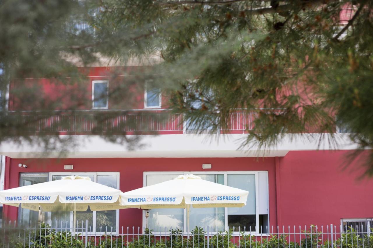 Snooze H Aparthotel Athena Bagian luar foto