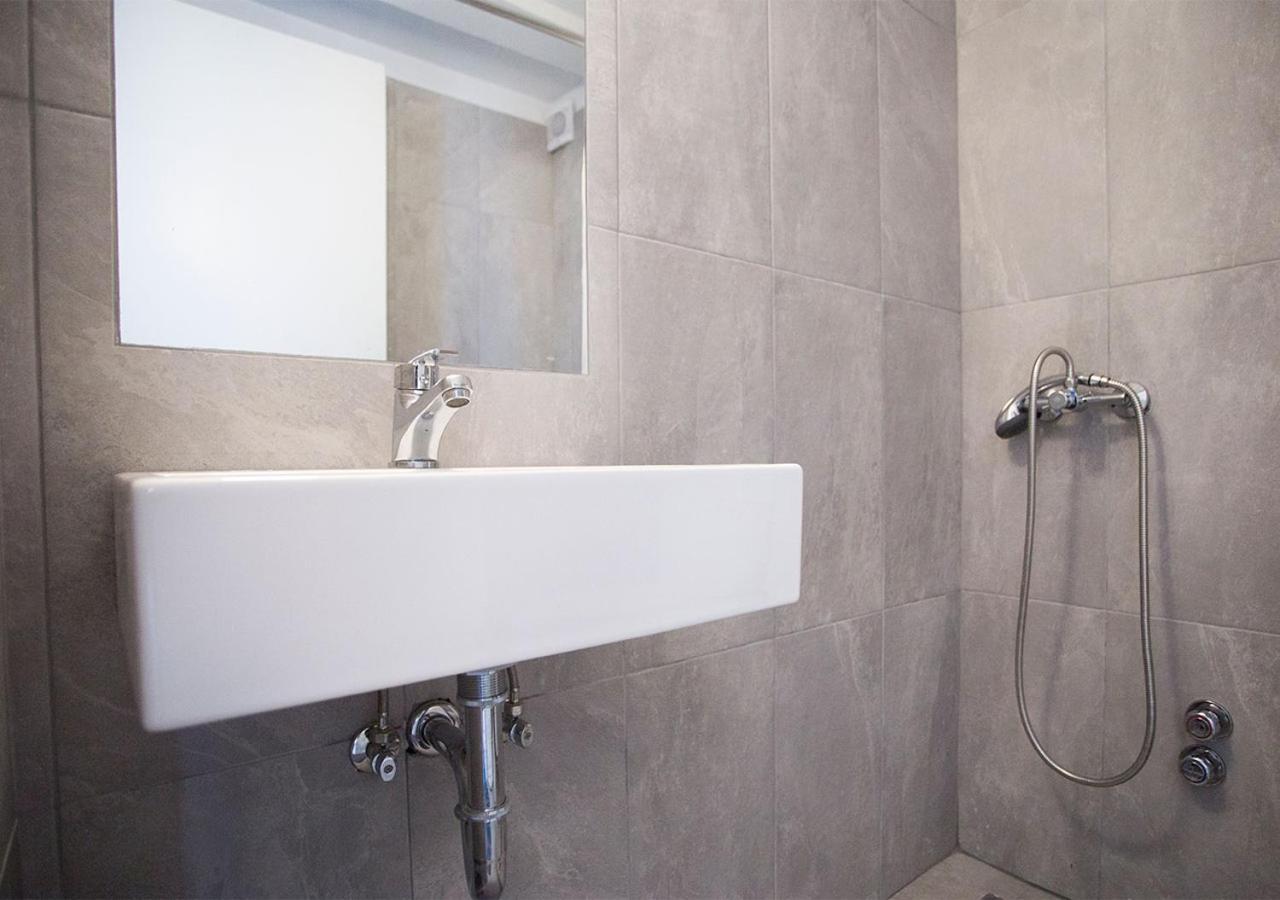 Snooze H Aparthotel Athena Bagian luar foto