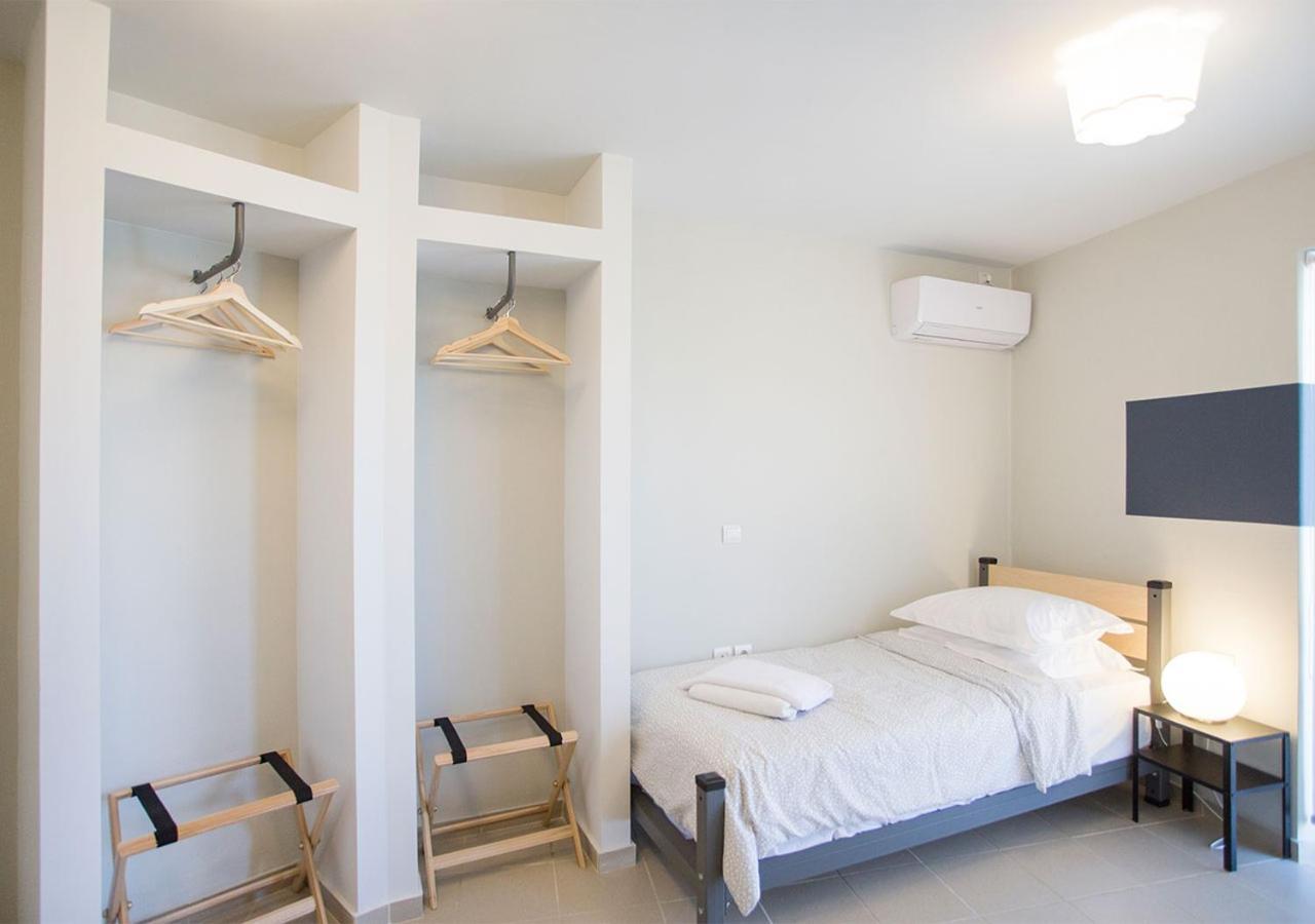 Snooze H Aparthotel Athena Bagian luar foto