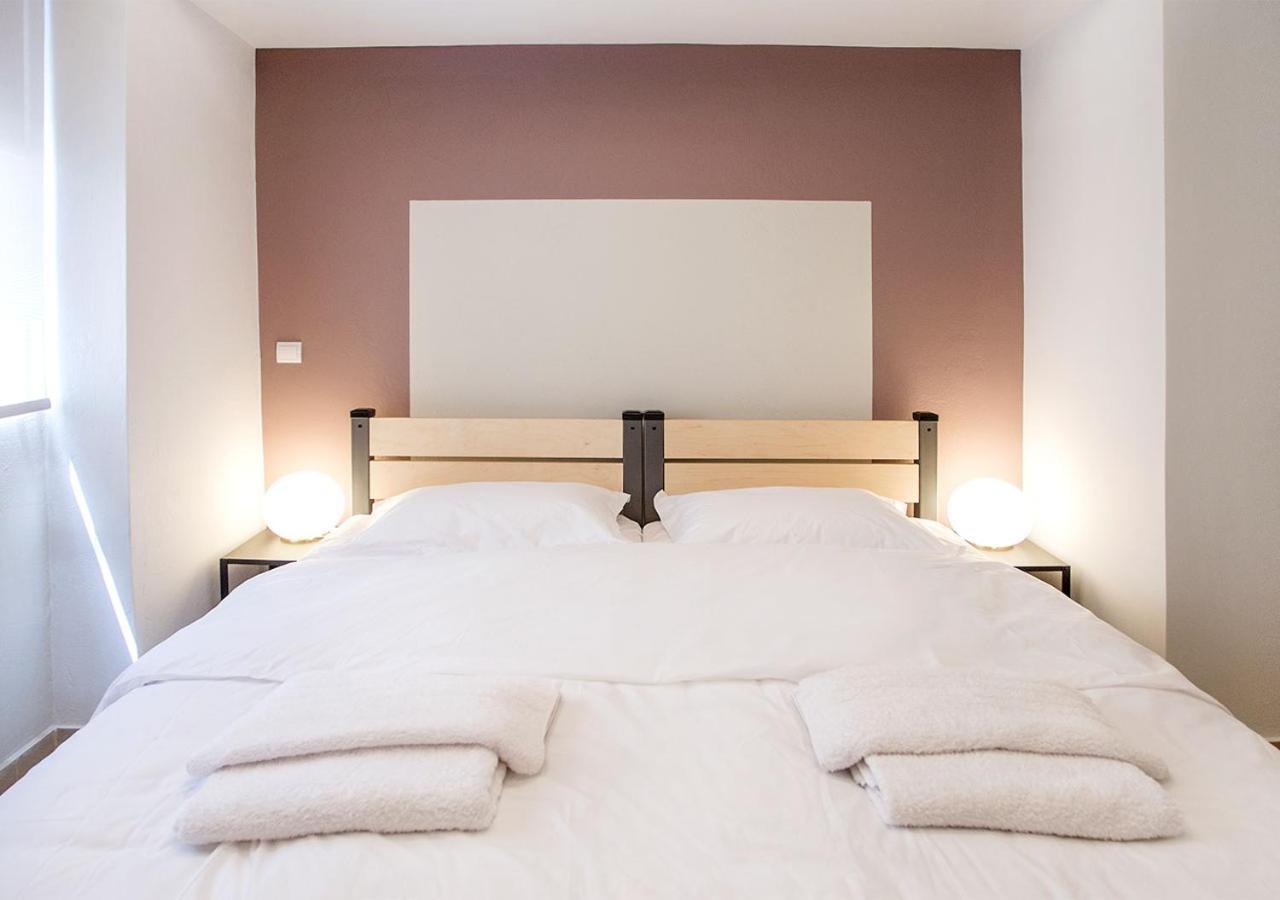 Snooze H Aparthotel Athena Bagian luar foto