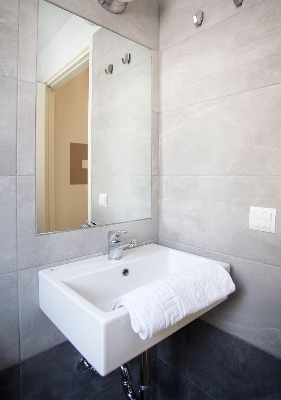 Snooze H Aparthotel Athena Bagian luar foto
